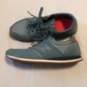 New balance 420 sneakers